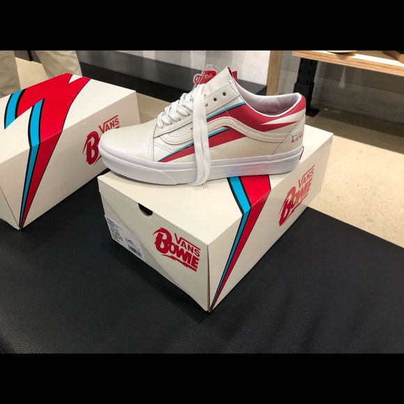 david bowie vans size 7